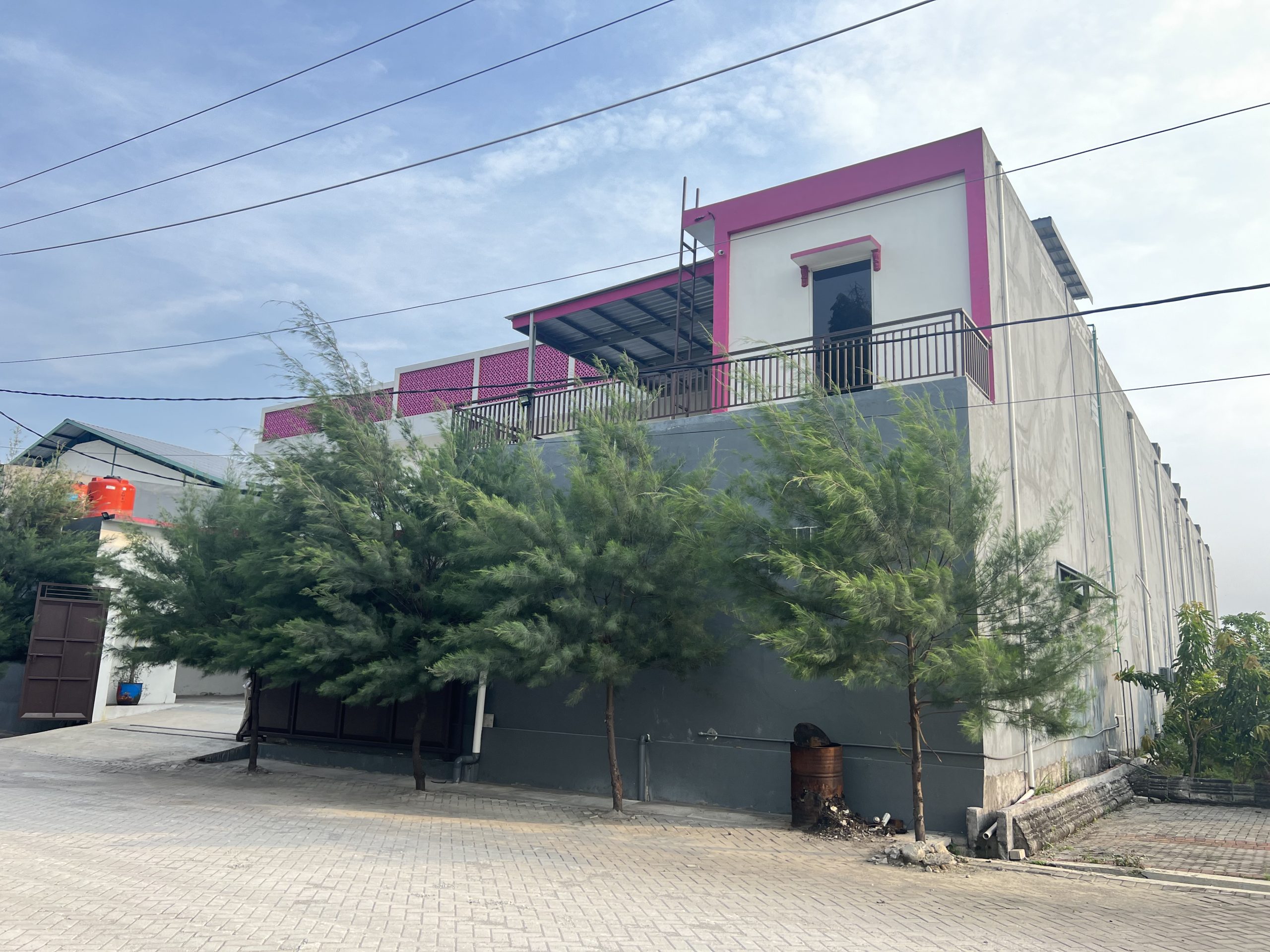 analisatigasaudara analisatigasaudara